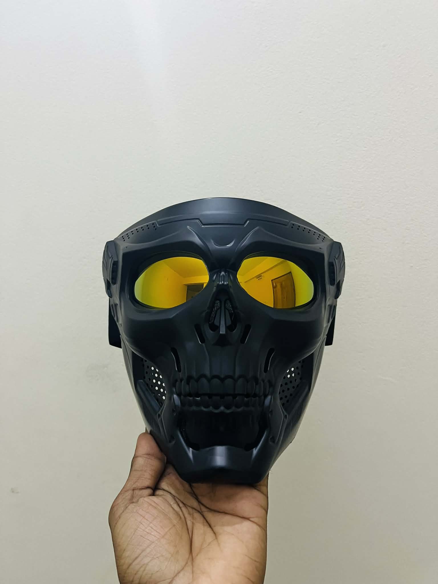 Goggle and Skull Mask - Image 9